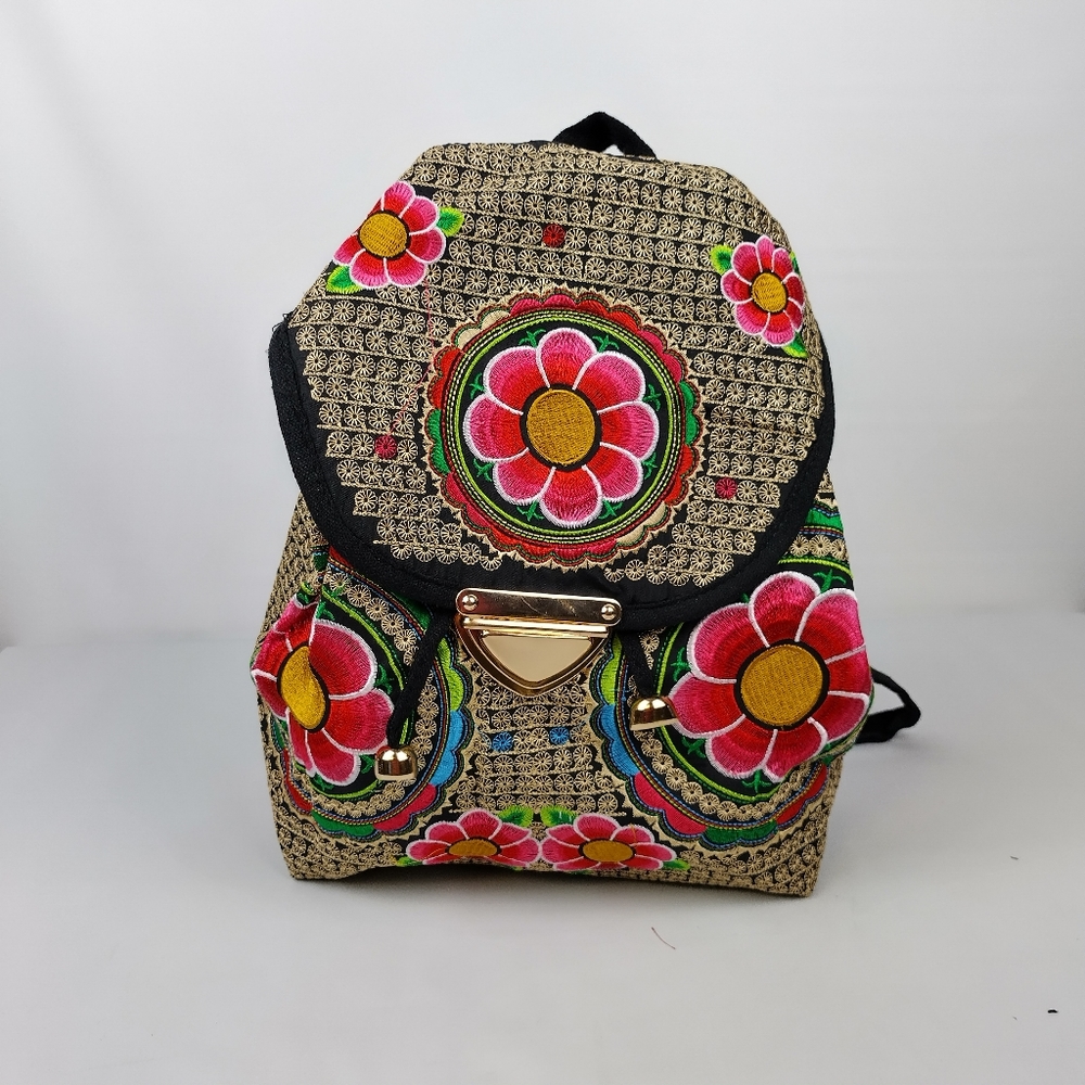 Embroidered mexican floral multicolor handmade bagpack‎ 100%mexican art dew